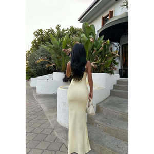 Robe de soirée longue Off-White à taille empire, design simple à bretelles avec décoration florale drapée pour banquets et mariages - Taille XS - Product Image 1