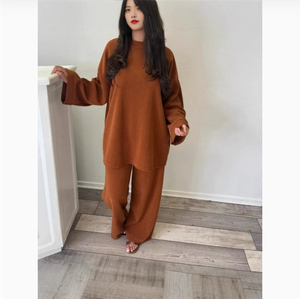 Suéter Abaya de Punto Modesto con Cuello Redondo y Mangas Largas en Colores Sólidos de Pana para Otoño/Invierno, Estilo Dubai, Medio Oriente - Product Image 4