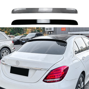 Aileron de coffre arrière Mercedes-Benz Classe C W205, noir piano, texture carbone, ABS, type bec de canard, 2015-2021 - Product Image 1