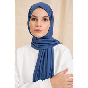 Écharpe en coton indigo uni, longueur moyenne, légère, tricotée pour femmes - Product Image 5