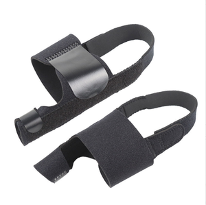 Correcteur de Hallux Valgus Robuste avec Séparateur d'Orteils Réglable et Sangle Fixe pour Soulagement des Douleurs du Plaquet - Product Image 4