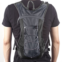 Vessie d'hydratation 2L TPU pour hommes et femmes Sac à dos tactique MOLLE pour randonnée, cyclisme, course à pied, escalade
