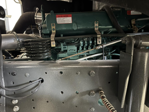 Camion benne d'occasion SINOTRUCK HOWO 6X4 Diesel de taille moyenne, capacité de charge 41-50T, moteur Weichai 351-450HP Euro 3, usage intensif - Product Image 3