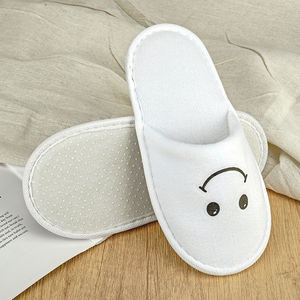 공장 도매 아동용 벨벳 미끄럼 방지 호텔 일회용 슬리퍼 - Product Image 3