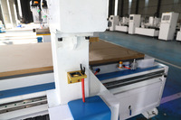 Routeur CNC ATC 1325 pour la fabrication de portes d'armoires en bois, machine de travail du bois