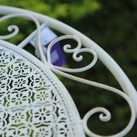 Ensemble de table et chaises de bistrot de jardin en métal blanc de style français chic