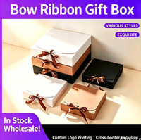 En stock, boîte cadeau pliable en papier kraft avec ruban, boîte d'emballage plate carrée minimaliste, carton blanc noir