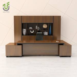 Bureau de Direction Exécutif IULTRA Boss en Forme de L Grand Ensemble de Mobilier de Bureau Moderne de Luxe Finition Noir et Or Durable pour PDG - Product Image 6