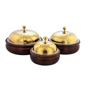 Ensemble de trois réchauds en bois et métal, qualité supérieure, fabrication artisanale, vaisselle design, chauffe-plats pour les dîners royaux du Moyen-Orient - Product Image 1