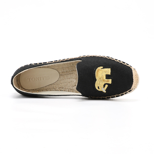 Venta directa de fábrica de zapatos planos casuales y cómodos con bordados de animales adorables, <span class=keywords><strong>mocasines</strong></span> de moda, zapatos transpirables hechos a mano para <span class=keywords><strong>mujer</strong></span>. - Product Image 5