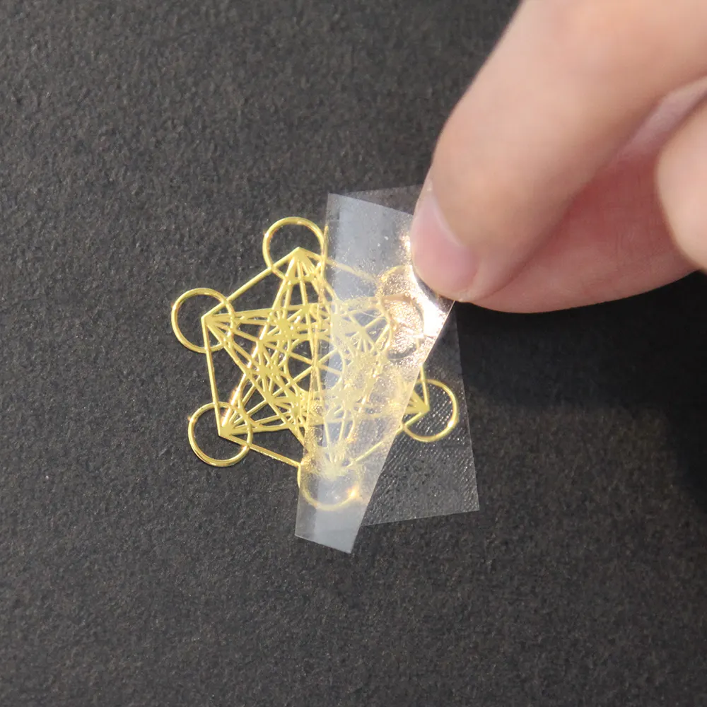 Пользовательский логотип с УФ-переносом прозрачного металлического никеля 3D наклейка, самоклеящаяся, роскошная, тепловое золото, этикетка