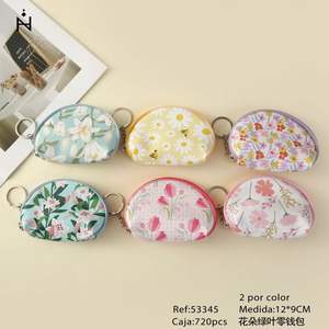 Portamonete floreale marca Z 12x9cm, mini portafoglio con cerniera per donne e ragazze, con catena portachiavi, stile fresco e portatile. - Product Image 1