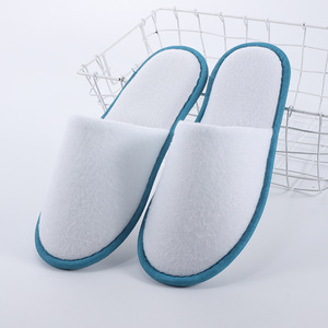 Pantuflas de Hotel de Lujo con Logotipo Personalizado OEM/ODM, Pantuflas Desechables Blancas Baratas con Punta Abierta y Lavables - Product Image 1