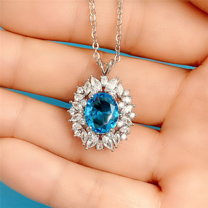 Collana con Ciondolo in Cristallo Colorato per Donne, Gioielli Eleganti e alla Moda - Product Image 3