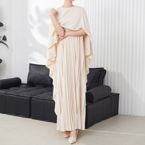Ventas directas de fábrica 2025 nuevos vestidos casuales sueltos de talla grande para mujer vestidos de noche lisos con vestido plisado de manga de murciélago plisado - Product Image 5