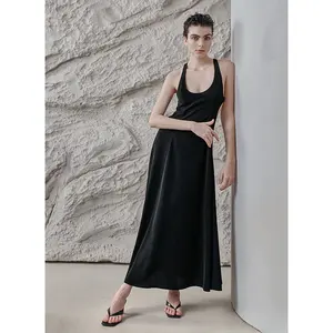 Gaun potongan wanita hitam tanpa lengan seksi wanita elegan gaun kasual satu potong panjang kerah A dengan tali