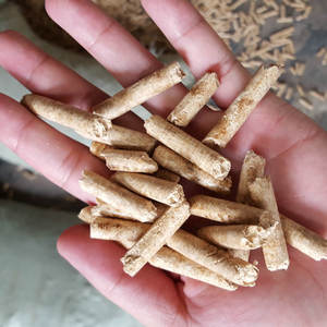 Granulés <span class=keywords><strong>de</strong></span> <span class=keywords><strong>bois</strong></span> <span class=keywords><strong>de</strong></span> pin et <span class=keywords><strong>de</strong></span> chêne à haute valeur calorifique, combustible biomasse - Product Image 2