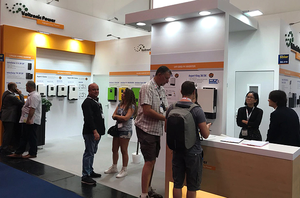 Onduleur solaire hybride Voltronic <span class=keywords><strong>Infinisolar</strong></span> <span class=keywords><strong>10kw</strong></span> 15kw Triple sortie Onduleur à onde sinusoïdale pure - Product Image 3