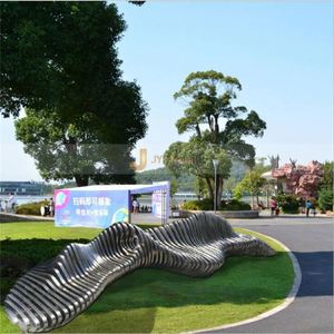 Escultura de Acero Inoxidable Multifuncional, Resistente al Agua, con Acabado Espejo, Estilo Art Deco, para Arte Paisajístico en Exteriores - Product Image 1