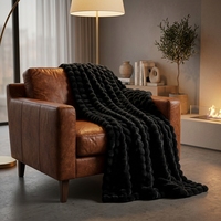 Couverture en fausse fourrure de lapin noire avec texture gaufrée rayée pour canapé-lit, couverture en polaire luxueuse et chaude, lavable