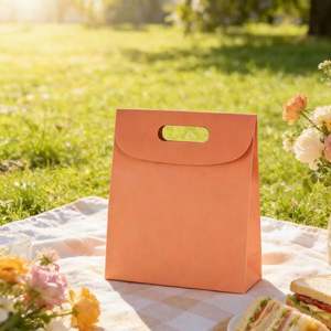 Bolsas de Papel Kraft Naranja Personalizadas con Asas Troqueladas, Biodegradables y Adecuadas para Accesorios Pequeños y Artículos Similares - Product Image 6