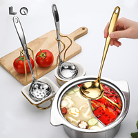 Support de Louche Carré Doré de Luxe en Acier Inoxydable pour Restaurant et Buffet avec Bol à Soupe en Céramique