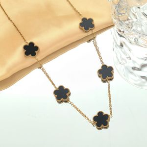 Collar de Flor de Cinco Pétalos de Madreperla de Doble Cara al por Mayor, Joyería de Lujo de Acero Inoxidable y Titanio - Product Image 3