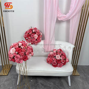 ดอกกุหลาบผ้าไหมสีชมพูขาวทรงกลม ดีไซน์ไม่สมมาตร แบบเรียบหรู ขายดี สามารถปรับแต่งขนาดได้ เหมาะสำหรับตกแต่งงานแต่งงาน - Product Image 6