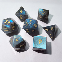 Ensemble de dés polyédriques de table en résine, 7 pièces, artisanal, thème Viking Mythologie Nordique Runic, couleurs assorties, pour DND RPG Dungeons & Dragons