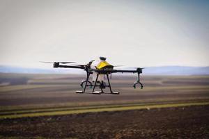 Dron EFT G410 para Principiantes, 6 Ejes, 11L, 10kg, Control Remoto, Plegable, Plástico, Distancia Entre Ejes de 1513mm, Bomba de Agua sin Escobillas, Sistema de Potencia X8 - Product Image 3