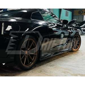Jupe latérale en fibre de carbone style VRS 2017 pour Nissan GTR R35 Kit de carrosserie - Product Image 3