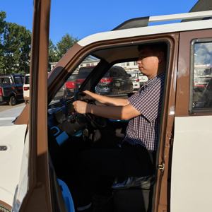 Mini Auto Eléctrico de Baja Velocidad, Fabricado en China, de Alta Calidad y Bajo Costo, 4 Ruedas, 4 Puertas, 4 Asientos, 45KM/H, 50kW, FSL S5s - Product Image 6