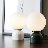 Lampe de table verticale moderne en verre intelligent avec base en marbre, style nordique, pour chambre à coucher, idéale pour la décoration de villa.