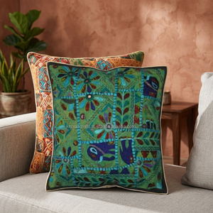 Nouvelle housse de coussin tribal ethnique traditionnelle faite à la main - Product Image 2