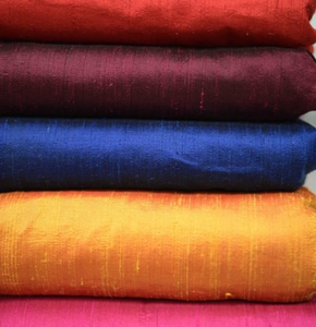 Matériaux exclusifs pour robes en soie pure brute - Product Image 1