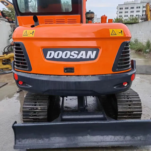 รถขุดขนาดเล็กมือสอง แข็งแรง ทนทาน ยี่ห้อ Doosan DX55 5 ตัน รถขุดตีนตะขาบขนาดเล็กมือสอง รุ่น DH55 มีจำหน่าย - Product Image 4