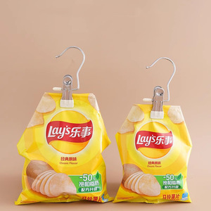 คลิปหนีบผ้าสแตนเลส Nahe พร้อมตะขอ สีสุ่ม กันลม สำหรับตากผ้า ถุงเท้า หมวก โชว์สินค้า - Product Image 3