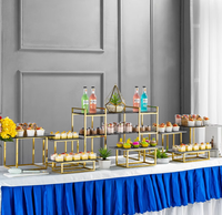 Plateau de présentation de gâteaux et desserts en métal doré pour buffet, table de pâtisserie, stand de restauration pour mariage et décoration d'hôtel