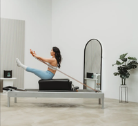 Lit d'entraînement de base de réformateur de Pilates en aluminium classique multifonctionnel Offre Spéciale pour l'exercice de tout le corps