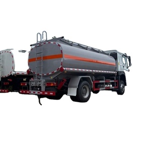 Camión Cisterna Sinotruck HOWO de 10000L/10CBM/2500 Galones para Transporte de Combustible Diésel - Product Image 4
