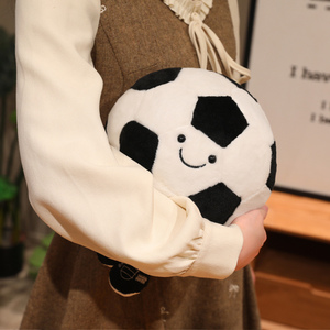 Peluche ballon de football avec visage émotionnel, jouet en peluche doux et mignon, ballon de sport souriant, rembourrage en coton PP, cadeau à câliner, Été 2026 - Product Image 6