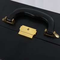 Offre spéciale de boîte cadeau de bœuf de luxe haut de gamme personnalisée avec logo en relief revêtement UV traitement de la stratification brillante par les fabricants