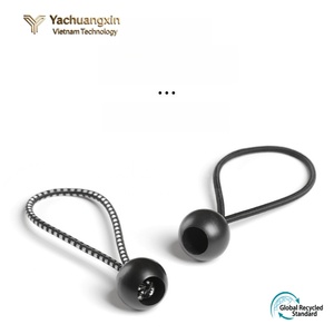 Porte-clés en forme de balle élastique noire avec corde tressée pour une utilisation en camping en plein air - Product Image 5