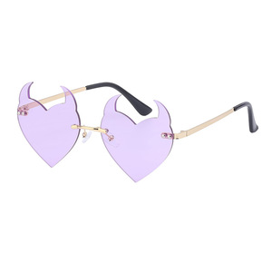Demon Love <span class=keywords><strong>Bull</strong></span> Head Gafas de sol New Party, Ball, Dark Glasses, Funny Metal Glasses en Europa y América - Product Image 4