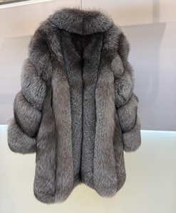 Cappotto in Pelliccia di <span class=keywords><strong>Volpe</strong></span> <span class=keywords><strong>Argentata</strong></span> Naturale Chevron ad Alta Lucentezza per Donna, Lunghezza Intera, Oversize con Collo a Scialle - Product Image 5