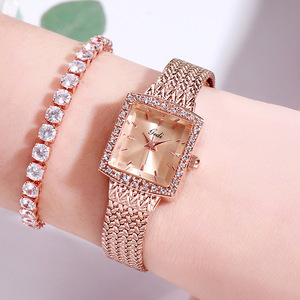 Reloj cuadrado de estilo retro para mujer con correa de malla, lujoso reloj de cuarzo para mujer con incrustaciones de diamantes, de alta gama, al por mayor. - Product Image 5