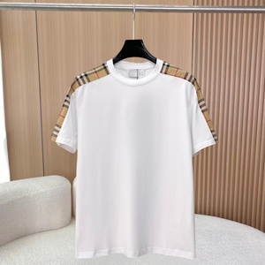 Camiseta de Hombre 2026, Nueva Tendencia, Cuello Redondo, 100% Algodón, Transpirable, Manga Corta, Diseño a Cuadros Burberry, Estilo Vintage - Product Image 1