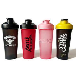 Botella agitadora de agua con taza de proteína de gimnasio sin BPA con impresión personalizada de 600ML CON MEZCLADOR MOQ bajo tapa negra y coctelera con tapa roja - Product Image 4