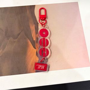Llavero de acrílico de alta calidad al por mayor con nombre de miembros de <span class=keywords><strong>Bangtan</strong></span> Boys, estilo disco, llavero de ídolo Kpop, accesorios colgantes para bolso para fans - Product Image 6