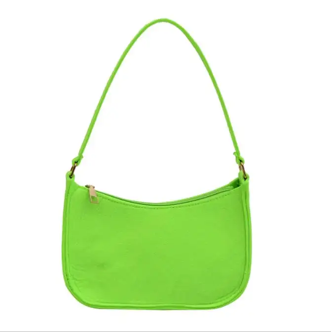 Yaz parlak şeker renk yarım ay Satchel debriyaj özel baskı bayan keçe çanta koltukaltı çanta